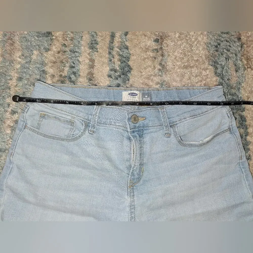 Old Navy Stretch Bermuda Shorts Set of 2 || GUC